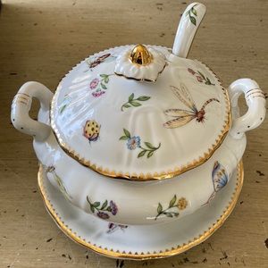 Vintage I. Godinger porcelain sauce tureen and spoon from Jardin collection